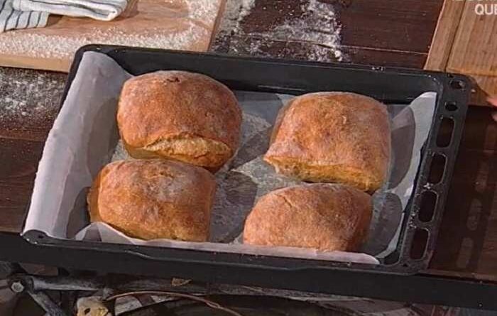 Pane ciabatta è sempre mezzogiorno