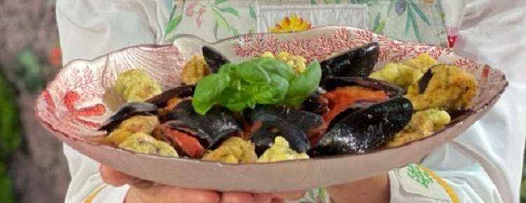 Cozze ripiene fritte è sempre mezzogiorno