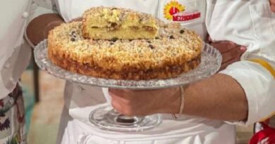 Sbrisolona ricotta, amaretti e caffè è sempre mezzogiorno